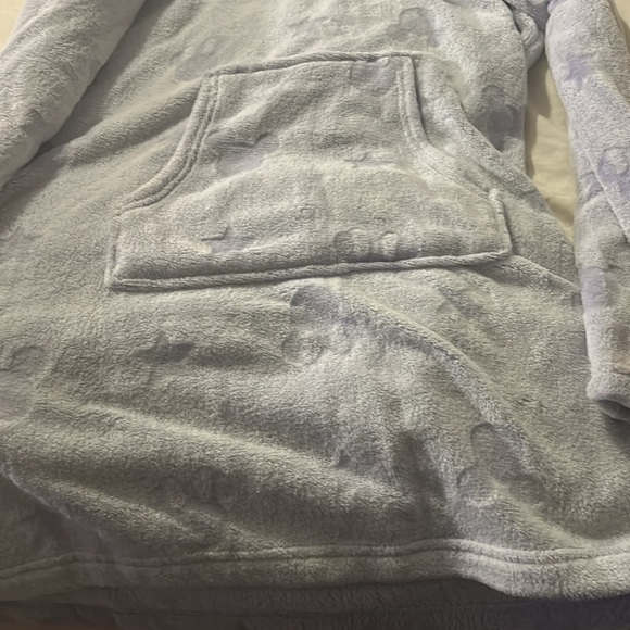 NWT Cuddly Lavender Disney Hooded Sleepshirt w/Front Pocket Pouch - Picture 4 of 6